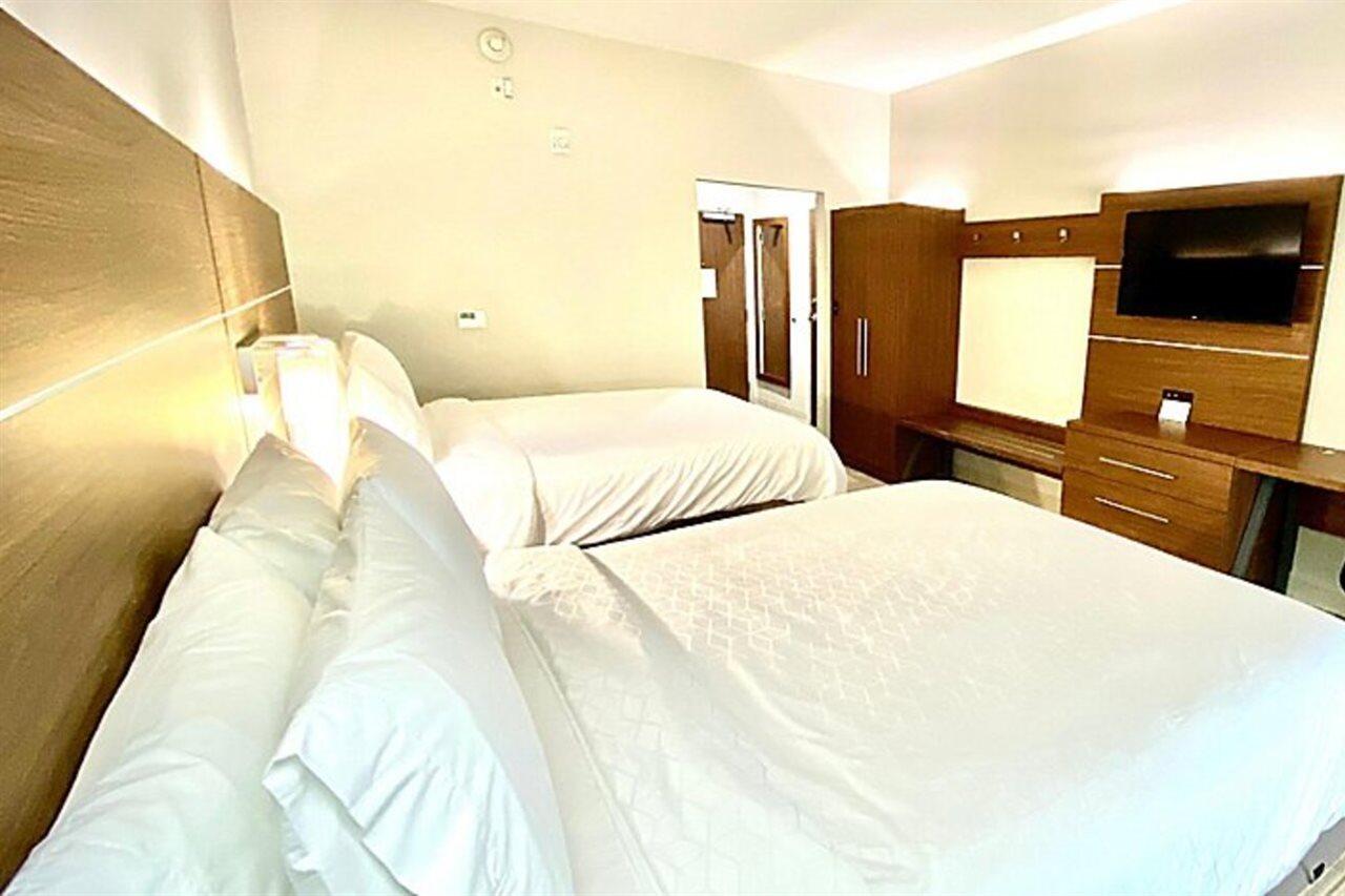 Holiday Inn Express & Suites Pineville-Alexandria Area Экстерьер фото
