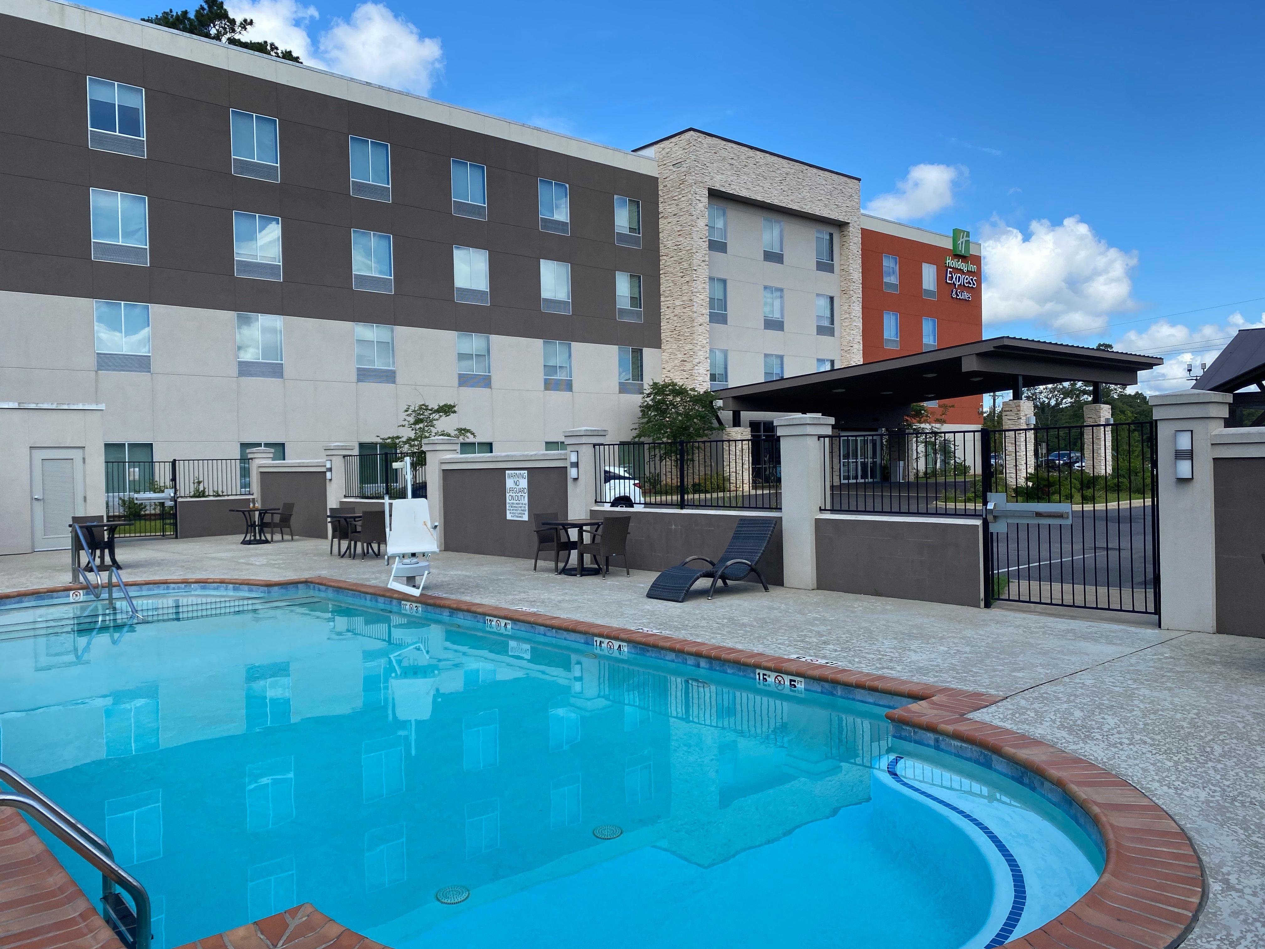Holiday Inn Express & Suites Pineville-Alexandria Area Экстерьер фото